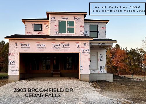 3903 Broomfield Dr, Cedar Falls, IA, 50613-9250 | Card Image