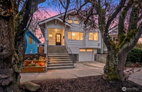 604 N 44th St, Seattle, WA, 98103-7244 | Card Image