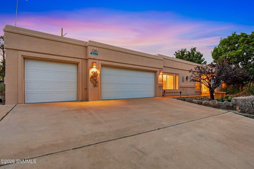 2932 Winter Set Road, Las Cruces, NM, 88005 | Card Image