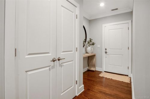 53-53 Island Pt, Bronx, NY, 10464-1477 | Card Image