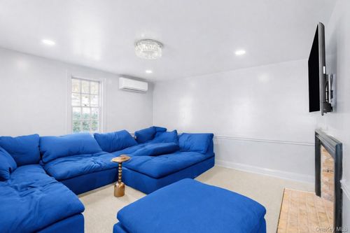 232 N Country Rd, Mount Sinai, NY, 11766-1507 | Card Image