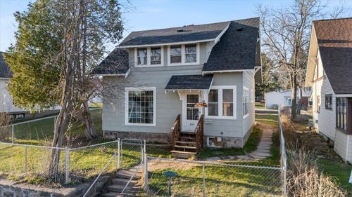 604 3rd St Nw, Chisholm, MN, 55719-1406 | Card Image