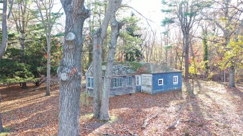 2788 N Wading River Rd, Wading River, NY, 11792-1424 | Card Image