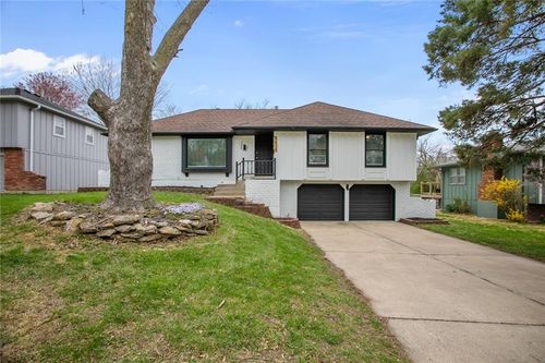 9412 Mullen Road, Lenexa, KS, 66215 | Card Image