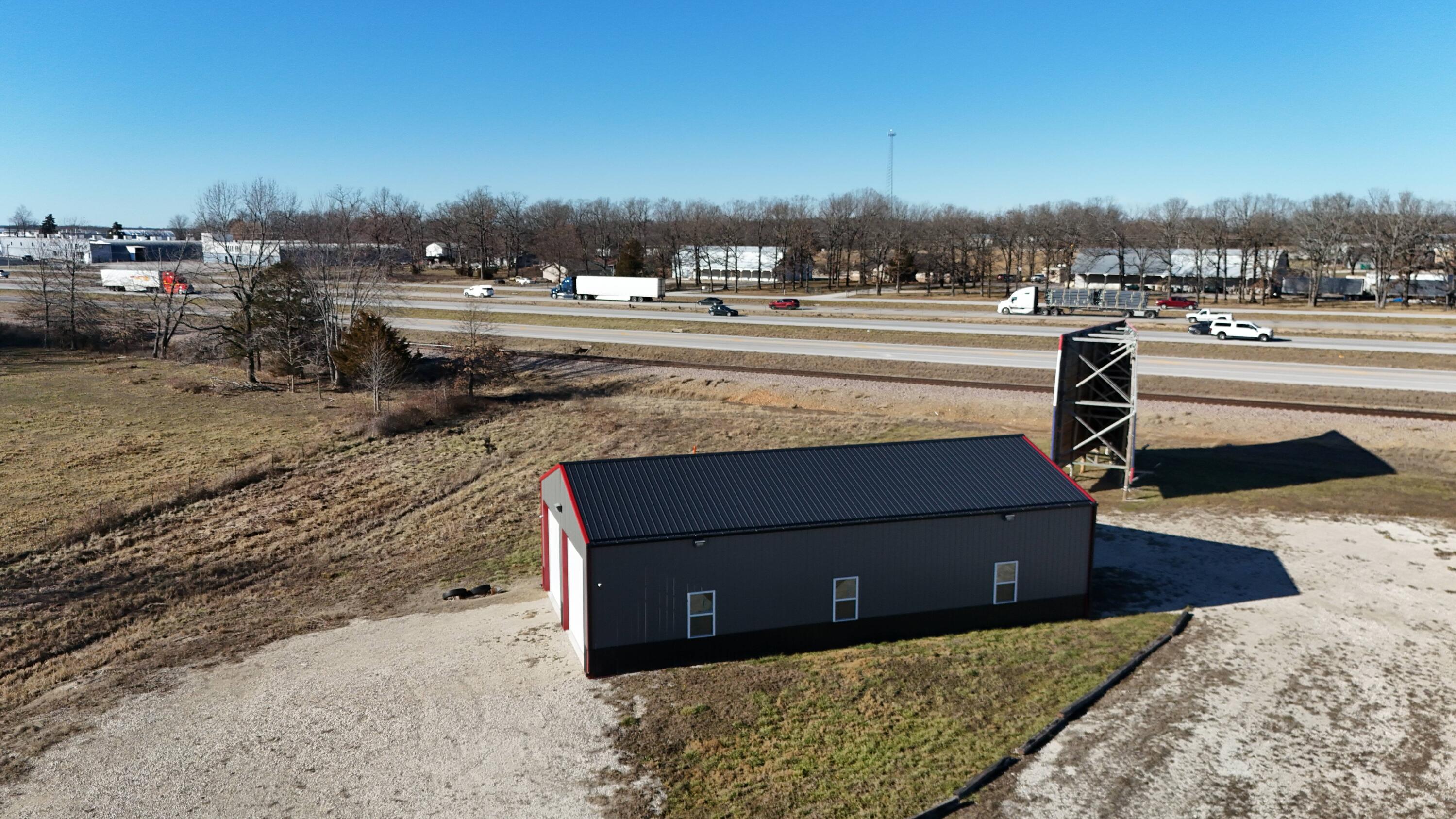64 Paradise Rd, Strafford, MO 65757-9040