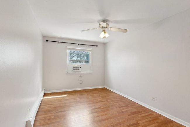 APT-309 - 10037 S Walnut Ter, Home with 2 bedrooms, 1 bathrooms and 2 parking in Palos Hills IL | Image 14