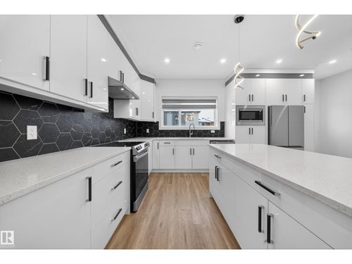 1-10 Salisbury Way, Sherwood Park, AB, T8B0B1 | Card Image