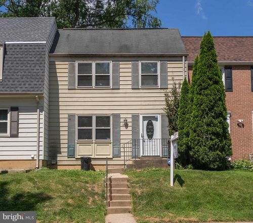 3048 Silent Valley Dr, FAIRFAX, VA, 22031-2043 | Card Image