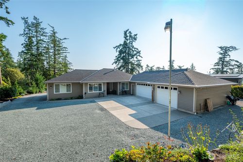 9783 Dan St, La Conner, WA, 98257-8971 | Card Image