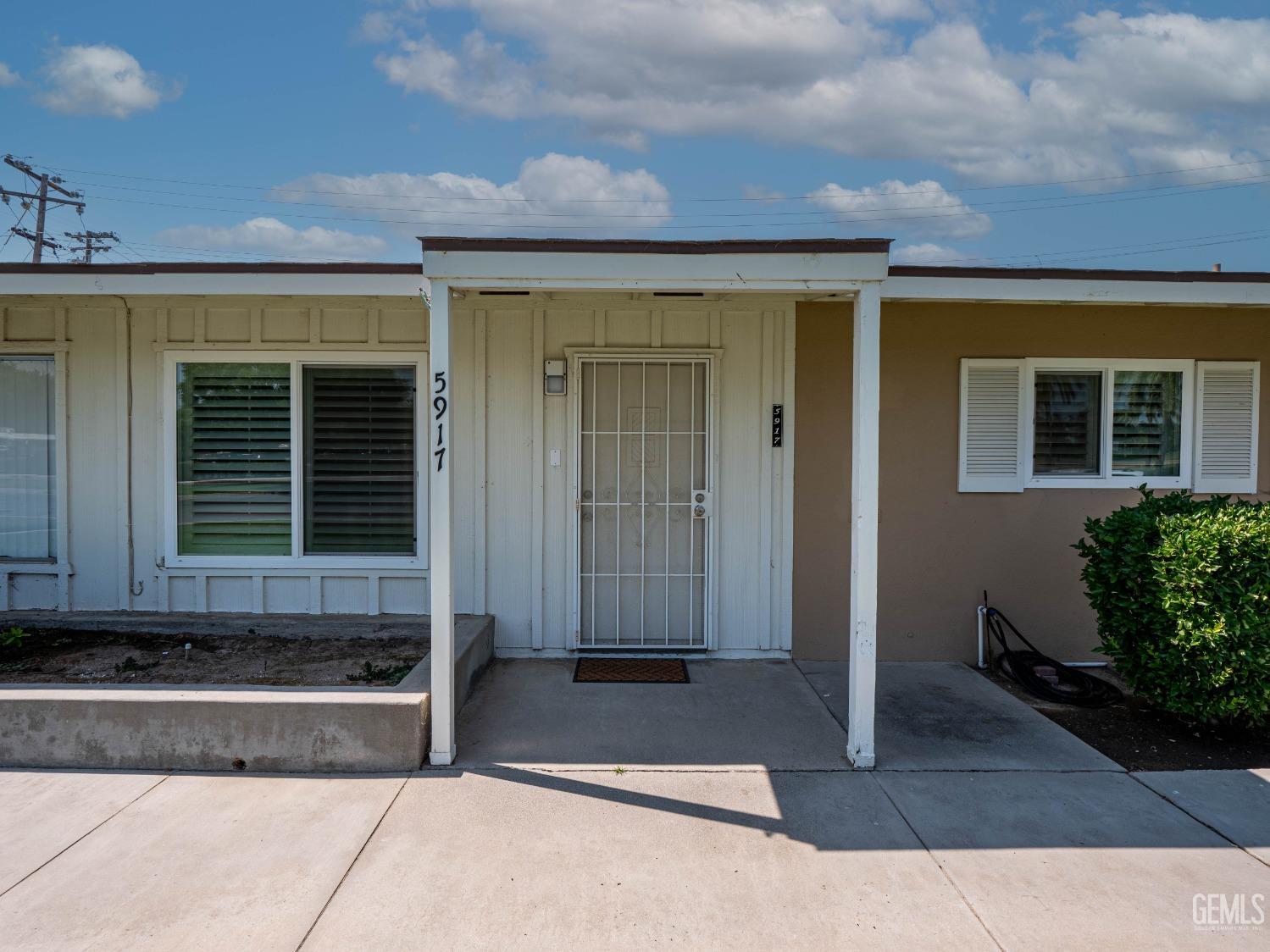Sundale Ave, Bakersfield, CA 93309