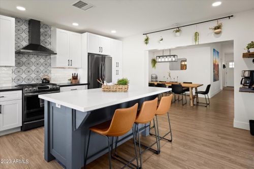 1027 W Peralta Ave, Mesa, AZ, 85210-8244 | Card Image