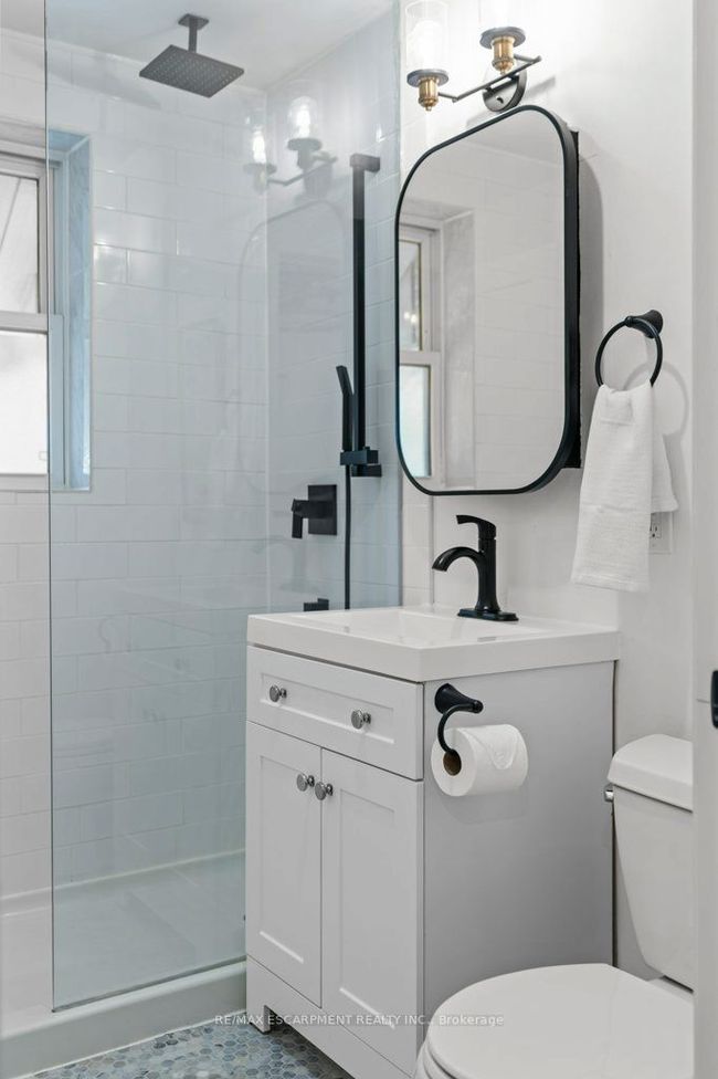 5 - 137 Emerald St S, Condo with 1 bedrooms, 1 bathrooms and 1 parking in Hamilton ON | Image 26