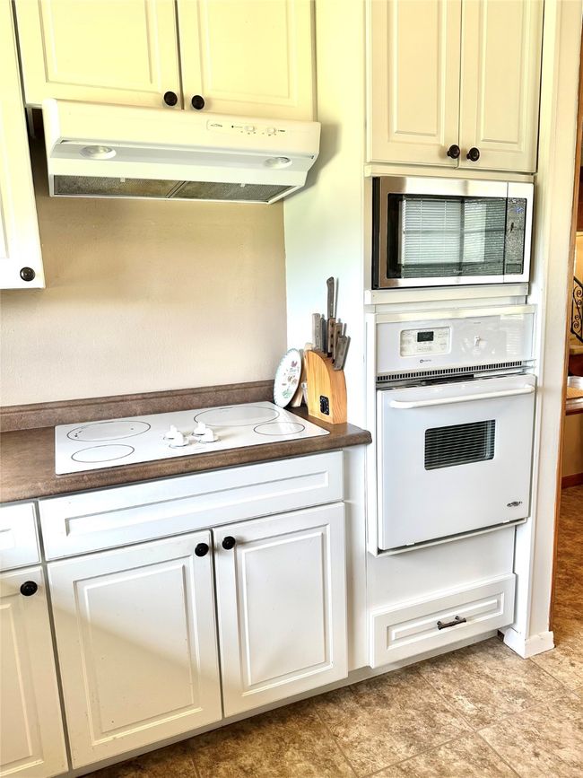 500 Apache Trl, House other with 3 bedrooms, 3 bathrooms and null parking in Comanche TX | Image 22
