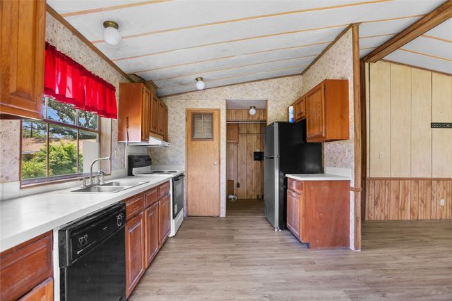 A - 214 N Carpenter St, Home with 4 bedrooms, 2 bathrooms and 2 parking in Mart TX | Image 5