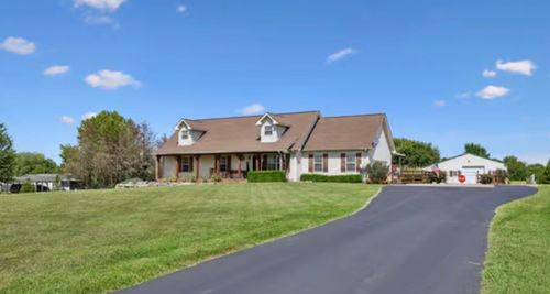 9949 Midland Rd, Bell Buckle, TN, 37020-6031 | Card Image