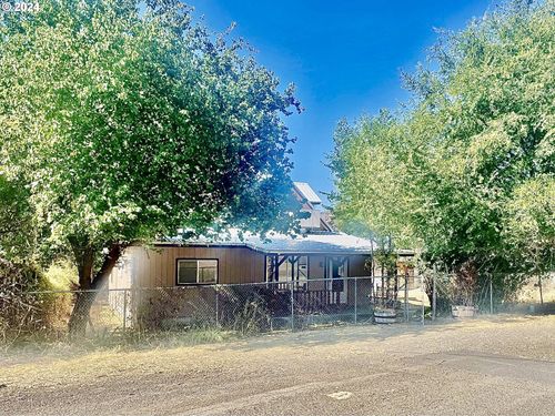 308 Willow St, Spray, OR, 97874 | Card Image