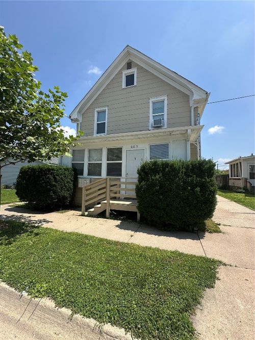 605 4th St Sw, Cedar Rapids, IA, 52404-5855 | Card Image