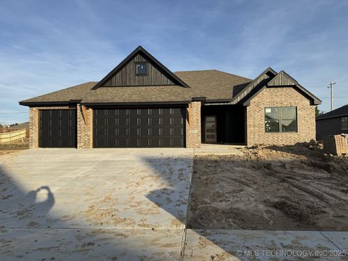 2911 S 8th Street, Broken Arrow, OK, 74012 | Card Image