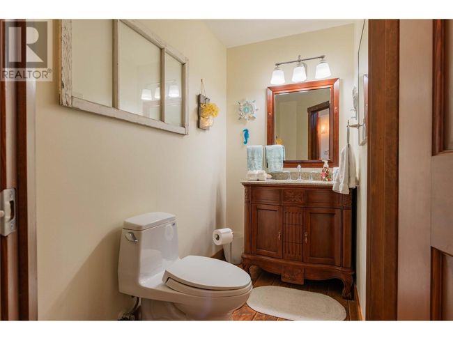 250 1 St Ave, House other with 3 bedrooms, 5 bathrooms and 3 parking in Kootenay Boundary BC | Image 36