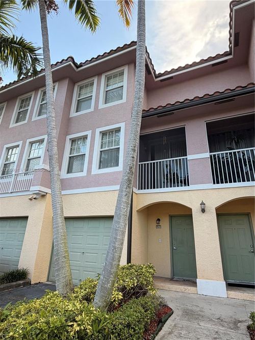 6398-6398 W Sample Rd, Coral Springs, FL, 33067-3232 | Card Image