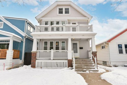 2070 S 58th St, WEST ALLIS, WI, 53219-1538 | Card Image