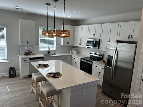 1915 Dove Dr, Charlotte, NC, 28214-9530 | Card Image