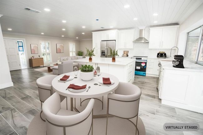 913 Spindle Palm Way, House other with 4 bedrooms, 2 bathrooms and null parking in APOLLO BEACH FL | Image 4
