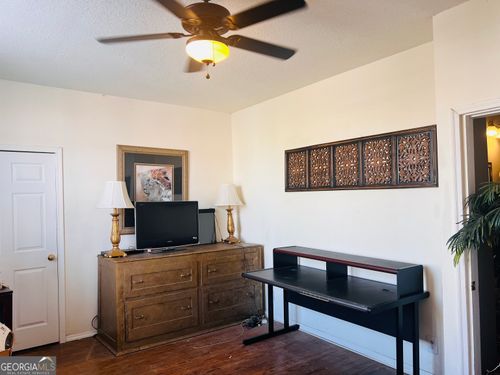 103 W Gordon St, Dalton, GA, 30720-4248 | Card Image