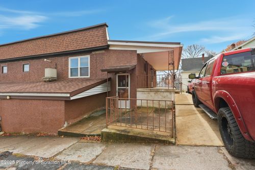 2521 N Main Ave, Scranton, PA, 18508-1605 | Card Image