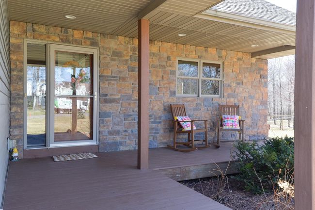Inviting front porch | Image 23
