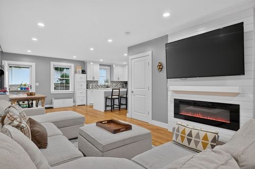 --248 Washington St, Dedham, MA, 02026 | Card Image
