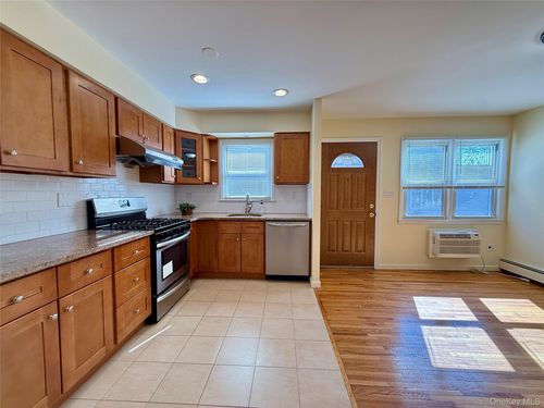1-149-14 21 Avenue, New York, NY, 11357 | Card Image