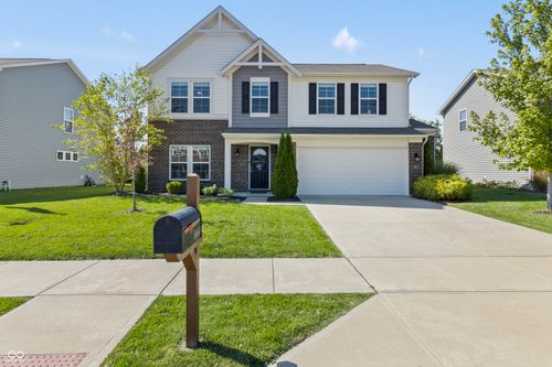 8660 Fawn Way, Mccordsville, IN, 46055-6280 | Card Image