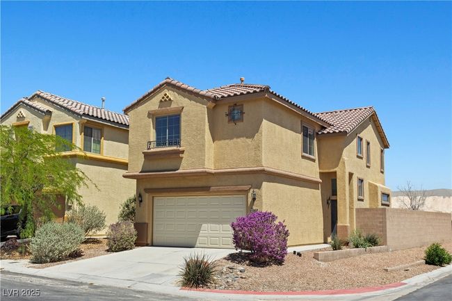 10650 Little Horse Creek Ave, House other with 3 bedrooms, 3 bathrooms and null parking in Las Vegas NV | Image 4