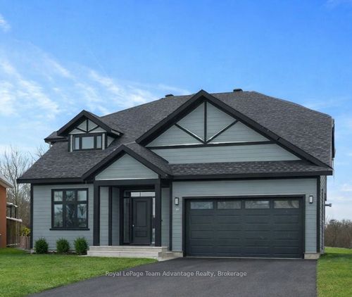 18 Avery Crt, Parry Sound, ON, P2A3C4 | Card Image