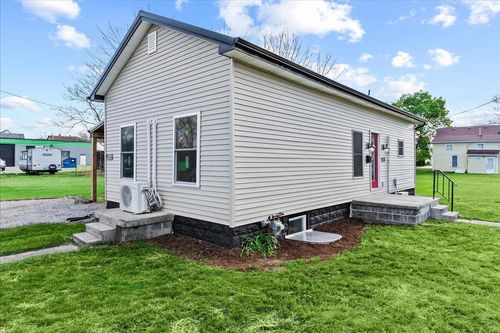 329 S Elm St, Bellefontaine, OH, 43311-1737 | Card Image