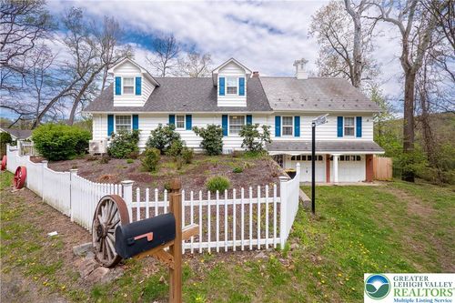 3325 River Rd, Mount Bethel, PA, 18343-6123 | Card Image