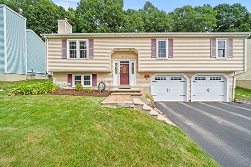 21 Corinth Dr, Worcester, MA, 01606-2520 | Card Image