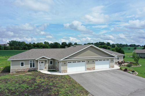 866 N Water St, Watertown, WI, 53098-4334 | Card Image