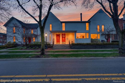 372 W Brown St, Birmingham, MI, 48009-1468 | Card Image