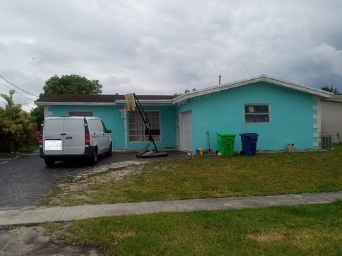 8400 Nw 24th Pl, Sunrise, FL, 33322-3330 | Card Image