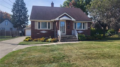 5118 W 4th St, Brooklyn Heights, OH, 44131-1123 | Card Image