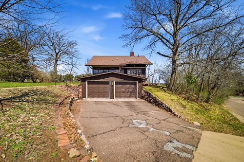 220 Dwight St, CHIPPEWA FALLS, WI, 54729-1817 | Card Image