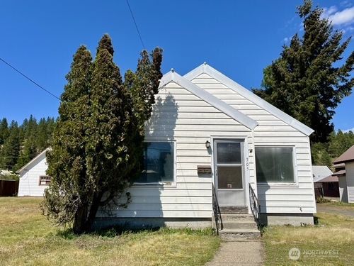 305 E 2nd St, Cle Elum, WA, 98922-1203 | Card Image