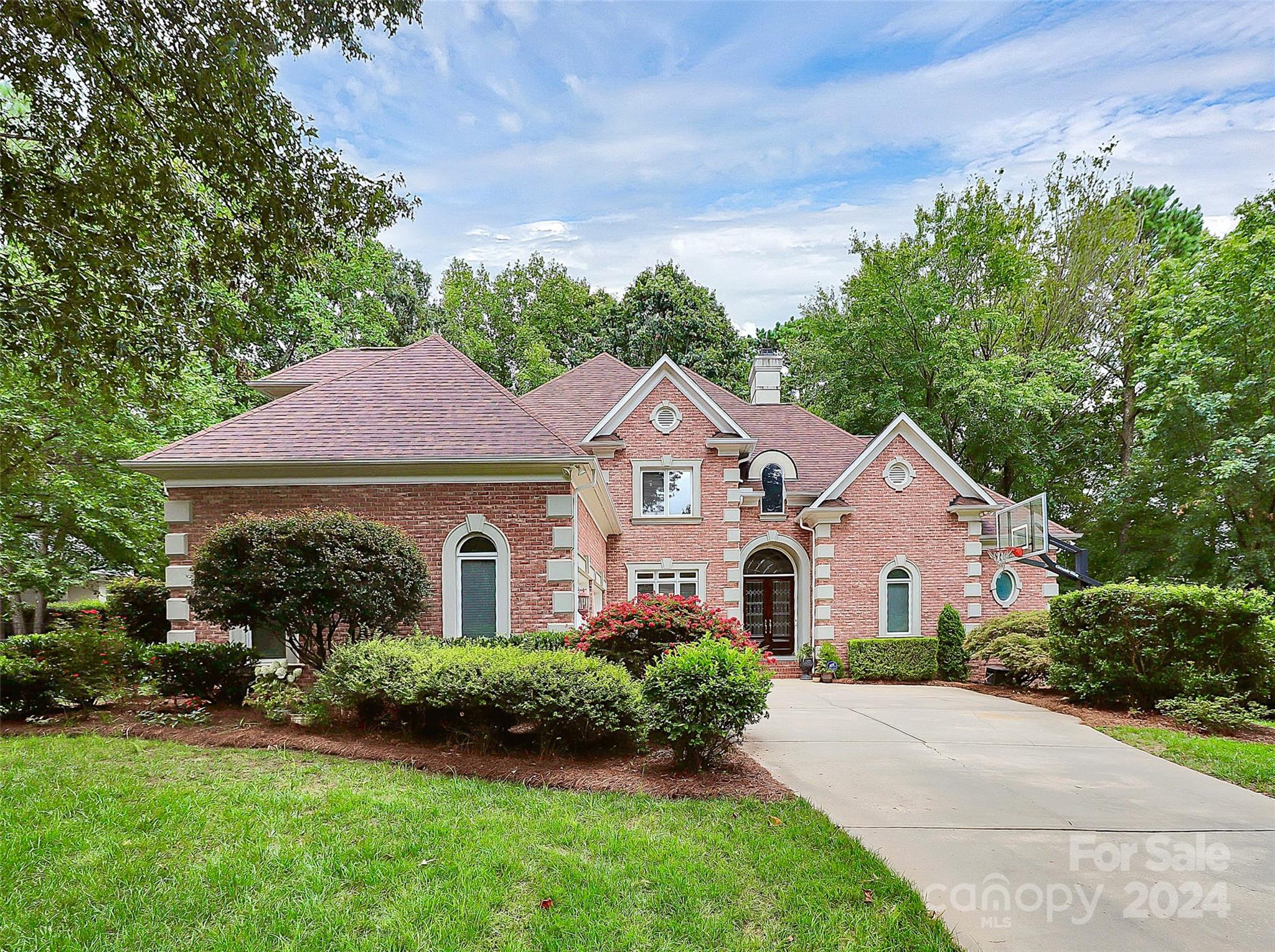 Lee Manor Ln, Charlotte, NC 28277