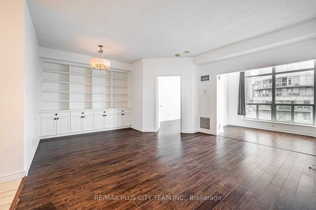 7 - 600 Queens Quay W, Condo with 3 bedrooms, 2 bathrooms and 1 parking in Toronto ON | Image 7