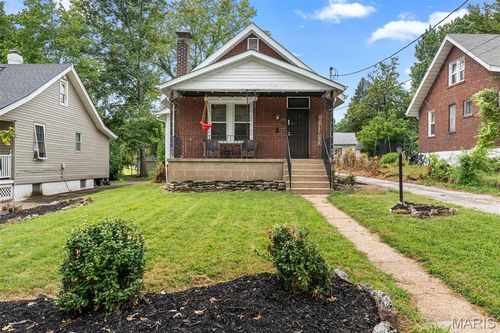 2721 Warrenton Dr, Saint Louis, MO, 63122-3024 | Card Image