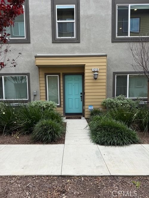 1213 Ironsides Ln, Harbor City, CA, 90710-3555 | Card Image