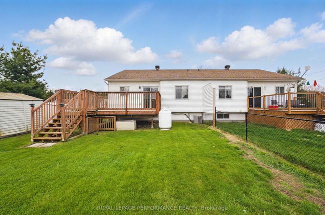 B - 541B Blvd Devista, House attached with 3 bedrooms, 2 bathrooms and 4 parking in Alfred ON | Image 30