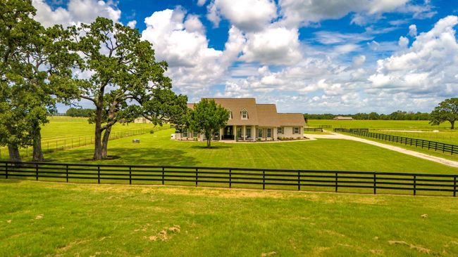 9500 Osr, Home with 3 bedrooms, 3 bathrooms and 5 parking in Midway TX | Image 34